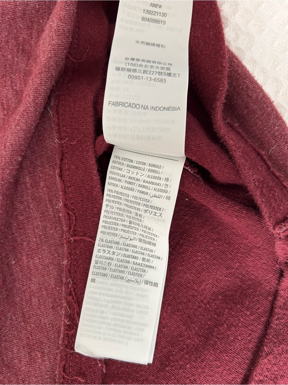 Vintage Y2K Abercrombie & Fitch Burgundy
Henley top - Picture 7 of 8